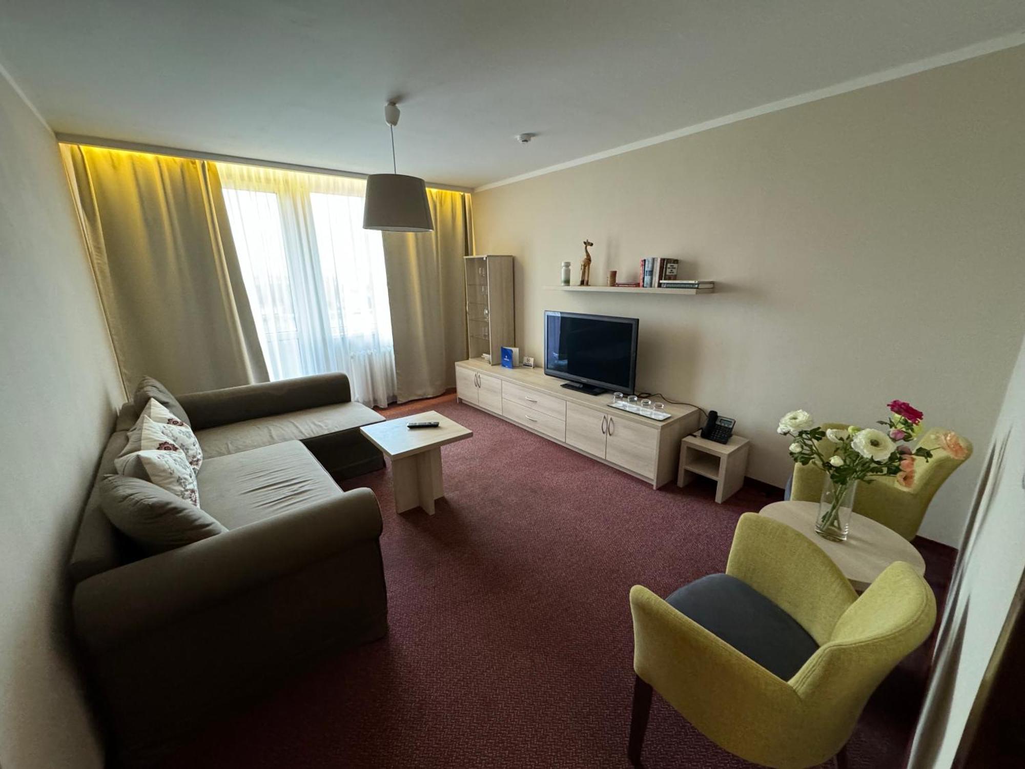 Hotel Spectrum Trnava Exterior foto
