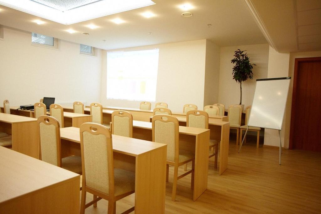 Hotel Spectrum Trnava Exterior foto